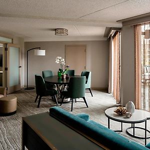 Ambassador Suite